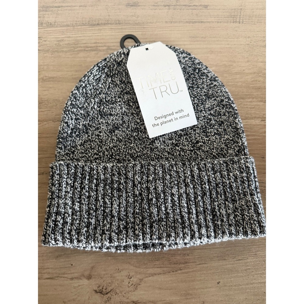 Women ribbed beanie